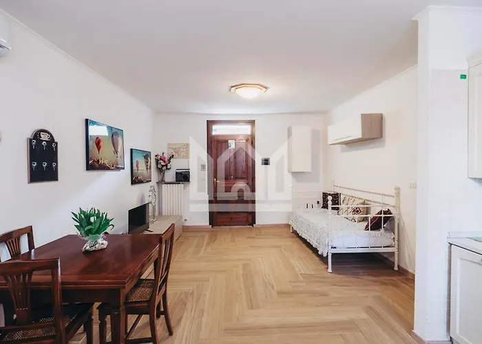 Gold Palace ***** Ferrara