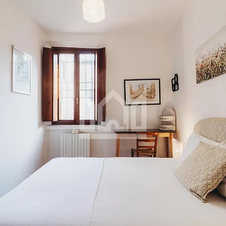 Gold Palace ***** Aparthotel Ferrara