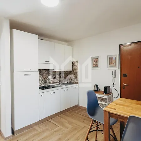 Gold Palace ***** Aparthotel Ferrara