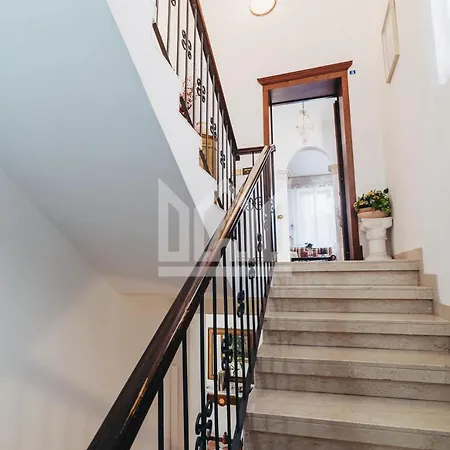 Aparthotel Gold Palace *****