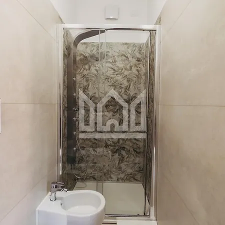 Gold Palace ***** Aparthotel Ferrara