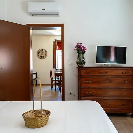 Gold Palace ***** 4*