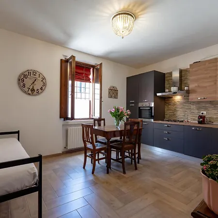 Gold Palace ***** Hotel apartamentowy Ferrara