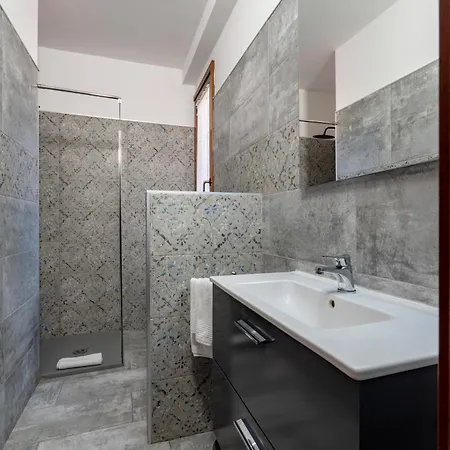 Gold Palace ***** 4* فيرّارا
