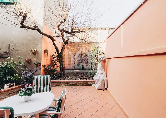 Gold Palace ***** 4* Ferrara